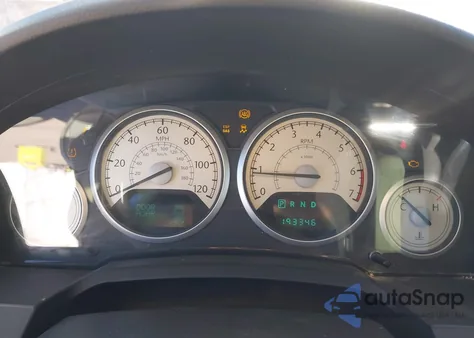 2010 Chrysler Town & Country Touring z USA, uszkodzony, nr VIN 2A4RR5D19AR286767